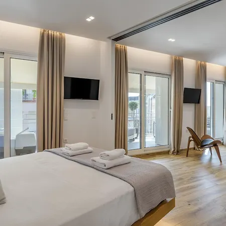 דירה Sunny Loft With Plunge Pool