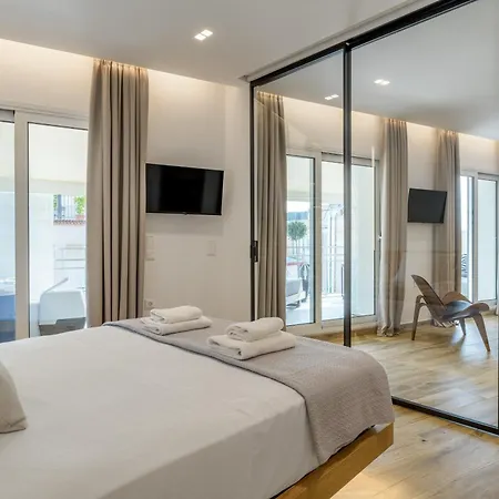 Sunny Loft With Plunge Pool דירה אתונה