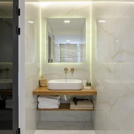 Sunny Loft With Plunge Pool *
